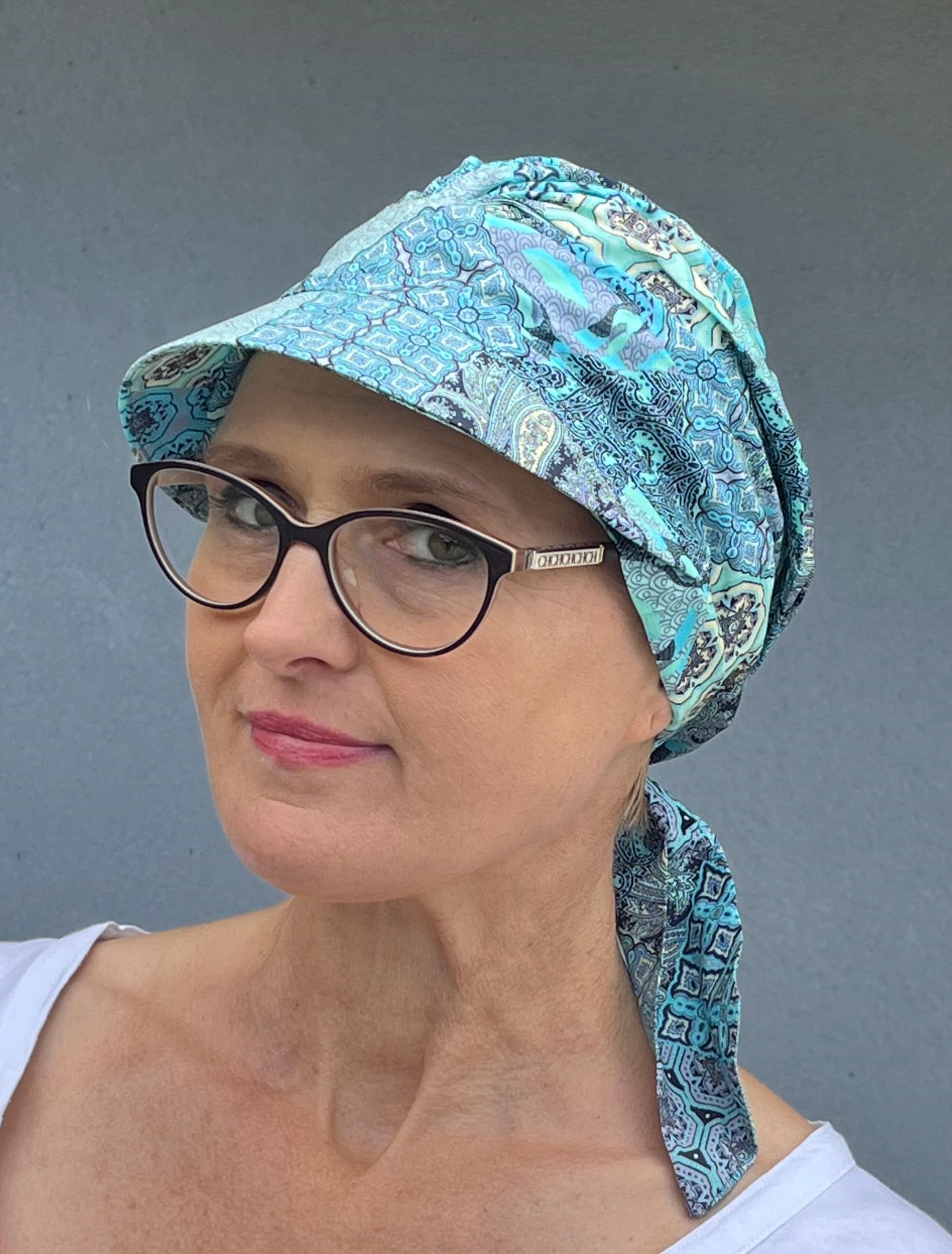 Tess z daszkiem w-309