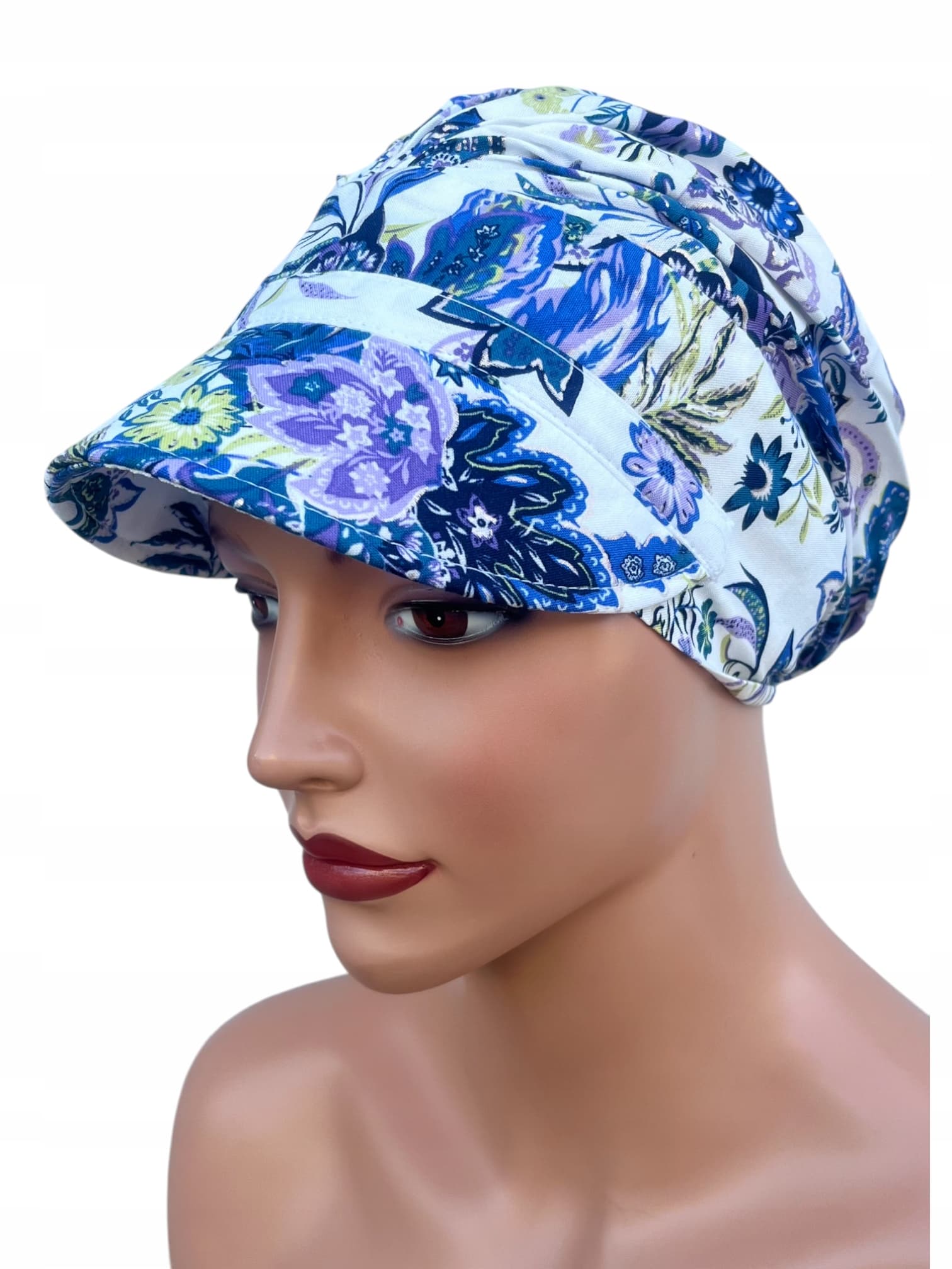 Tess z daszkiem w-424